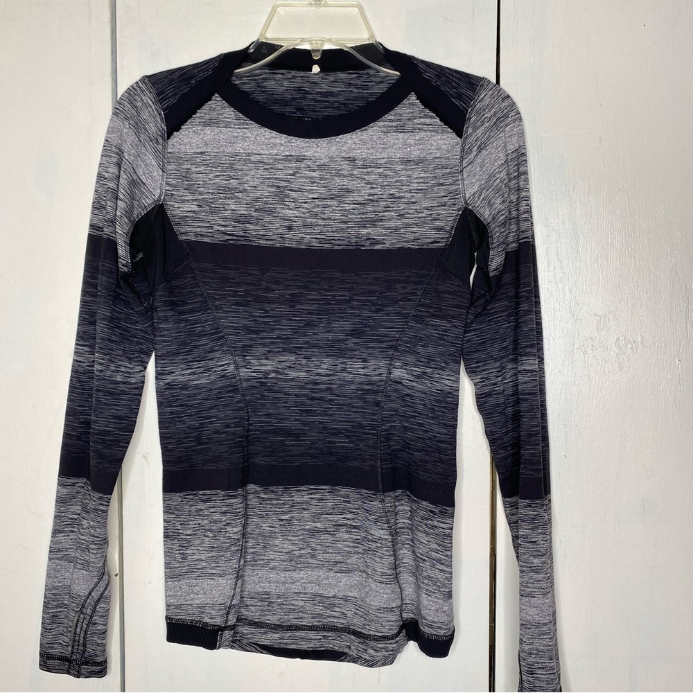 Lululemon long sleeve pullover sweater